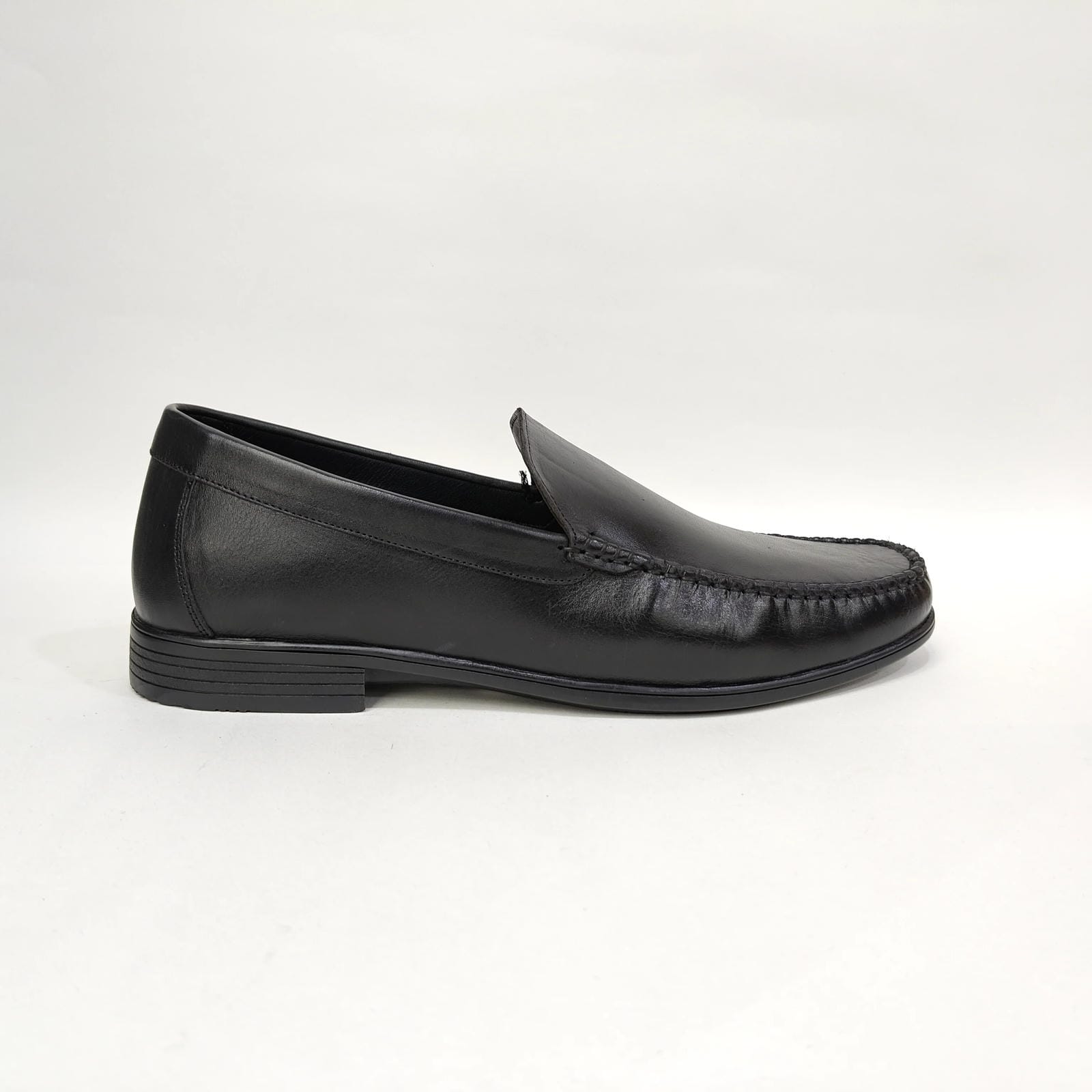 Men’s Plain Genuine Leather Loafer Heels – Black & Tan
