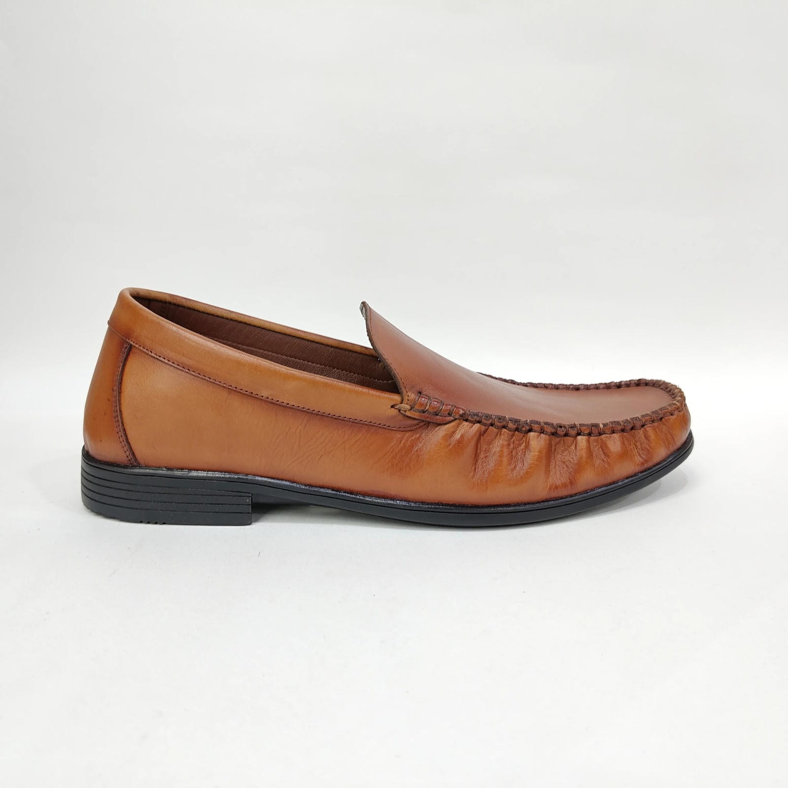 Men’s Plain Genuine Leather Loafer Heels – Black & Tan