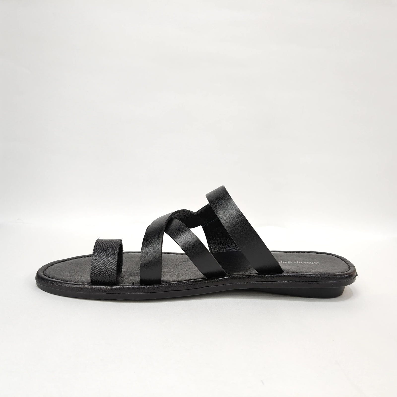 StepUpStyle Men’s Flat Leather Chappal – Black & Brown