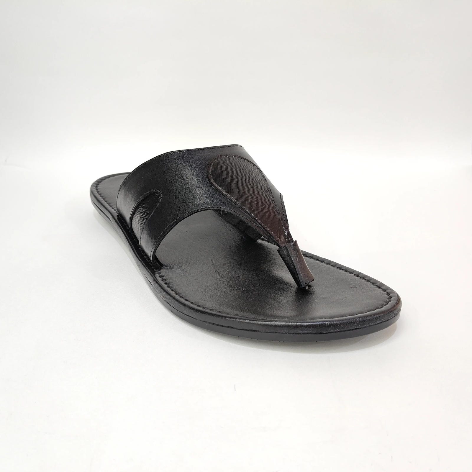 StepUpStyle Men’s Flat B Chappals – Black & Brown