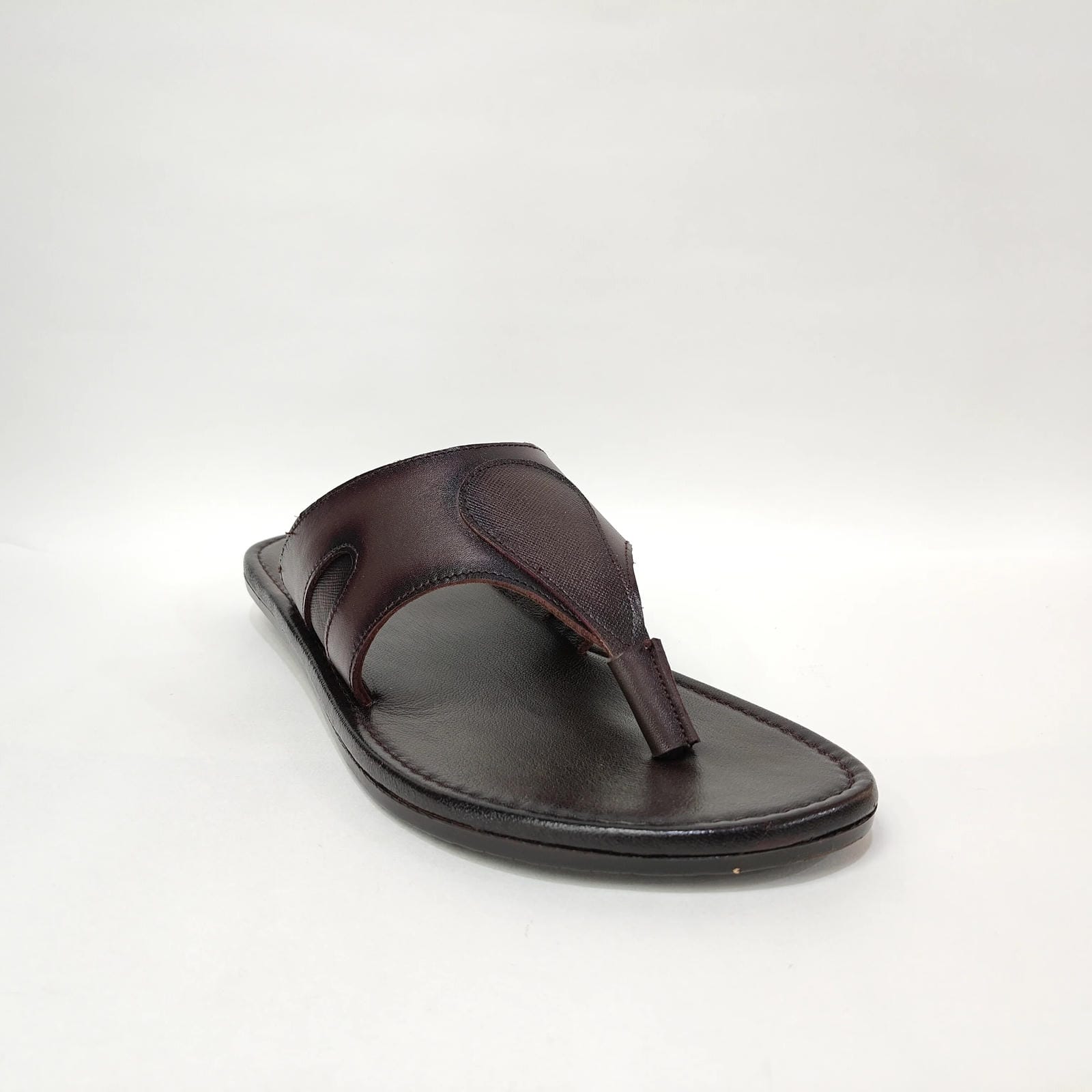 StepUpStyle Men’s Flat B Chappals – Black & Brown
