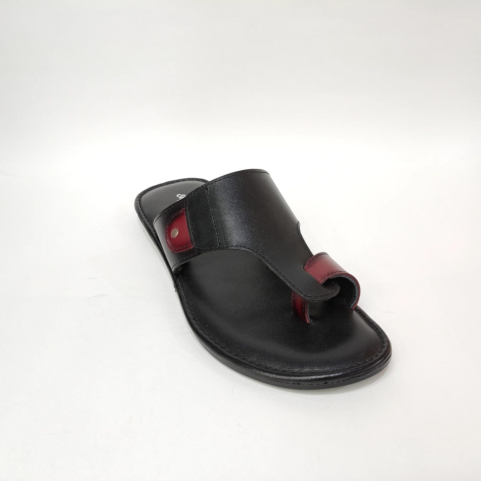 StepUpStyle Men’s Flat Hook Leather Chappal – Maroon & Tan