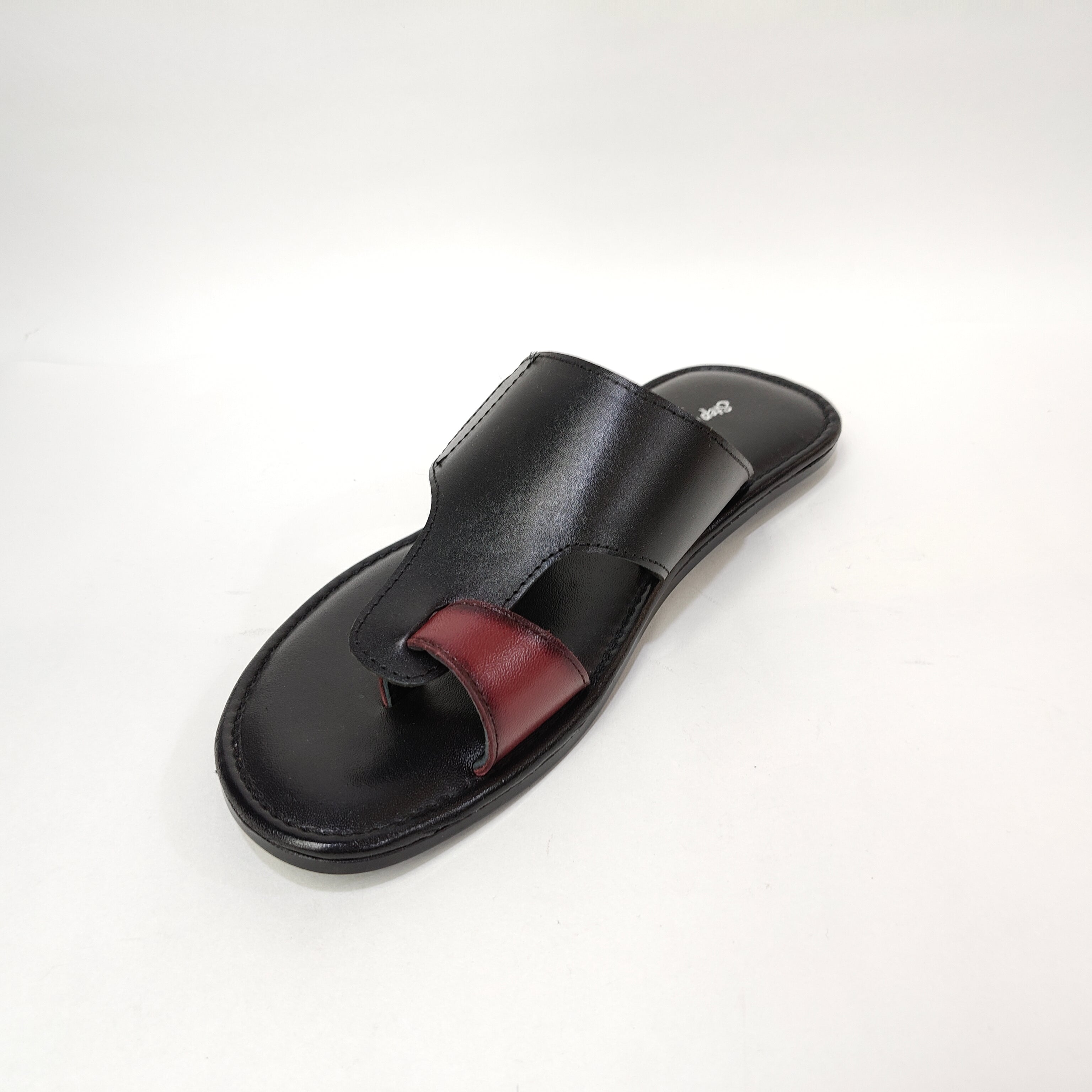 StepUpStyle Men’s Flat Hook Leather Chappal – Maroon & Tan
