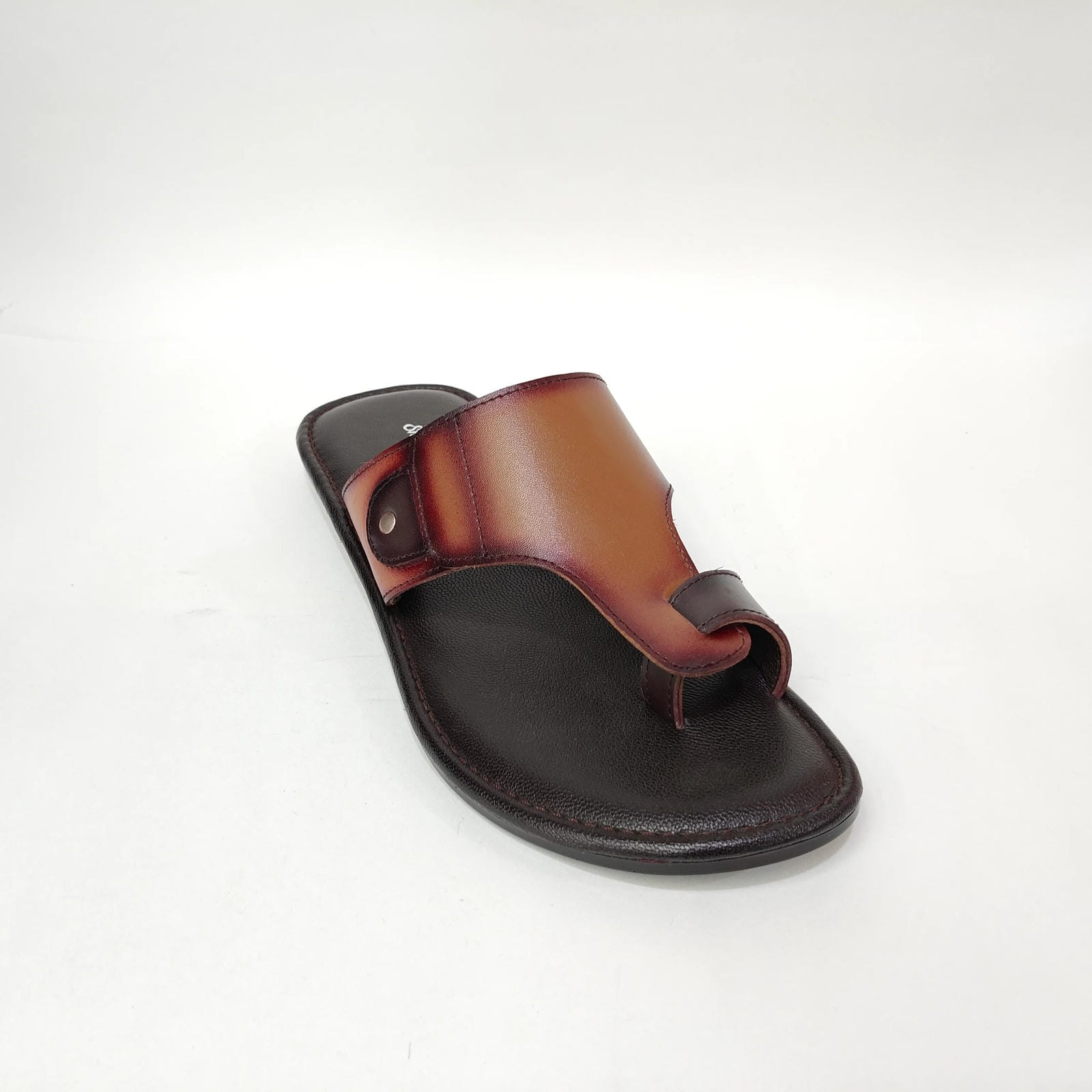 StepUpStyle Men’s Flat Hook Leather Chappal – Maroon & Tan