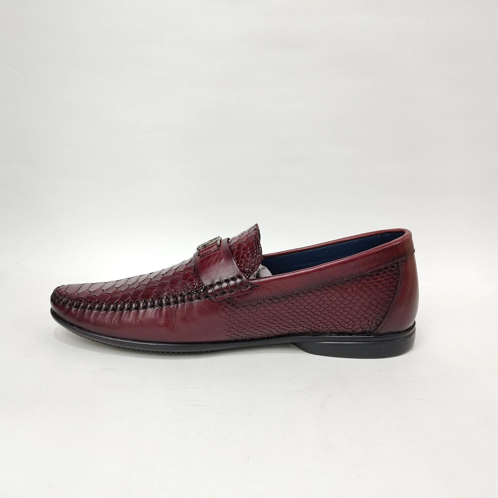 StepUpStyle Men’s Snake Shield Leather Loafer – Maroon, Cream & Black
