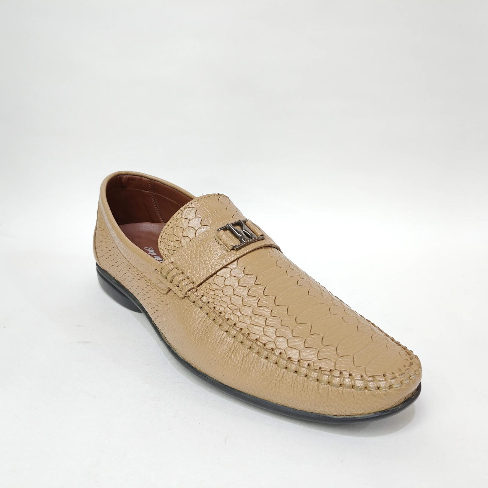 StepUpStyle Men’s Snake Shield Leather Loafer – Maroon, Cream & Black