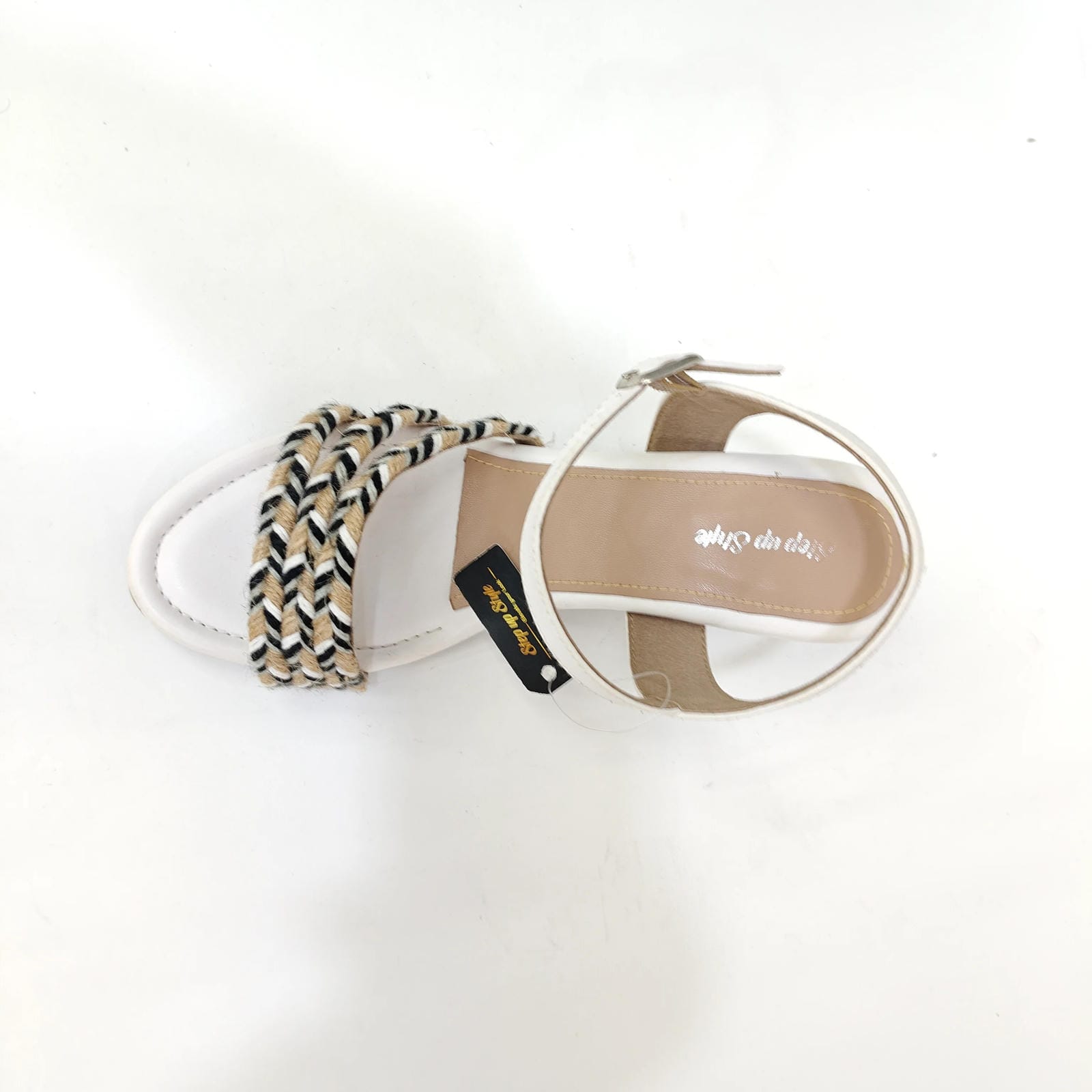 Block Heel with Village Look – Black & White