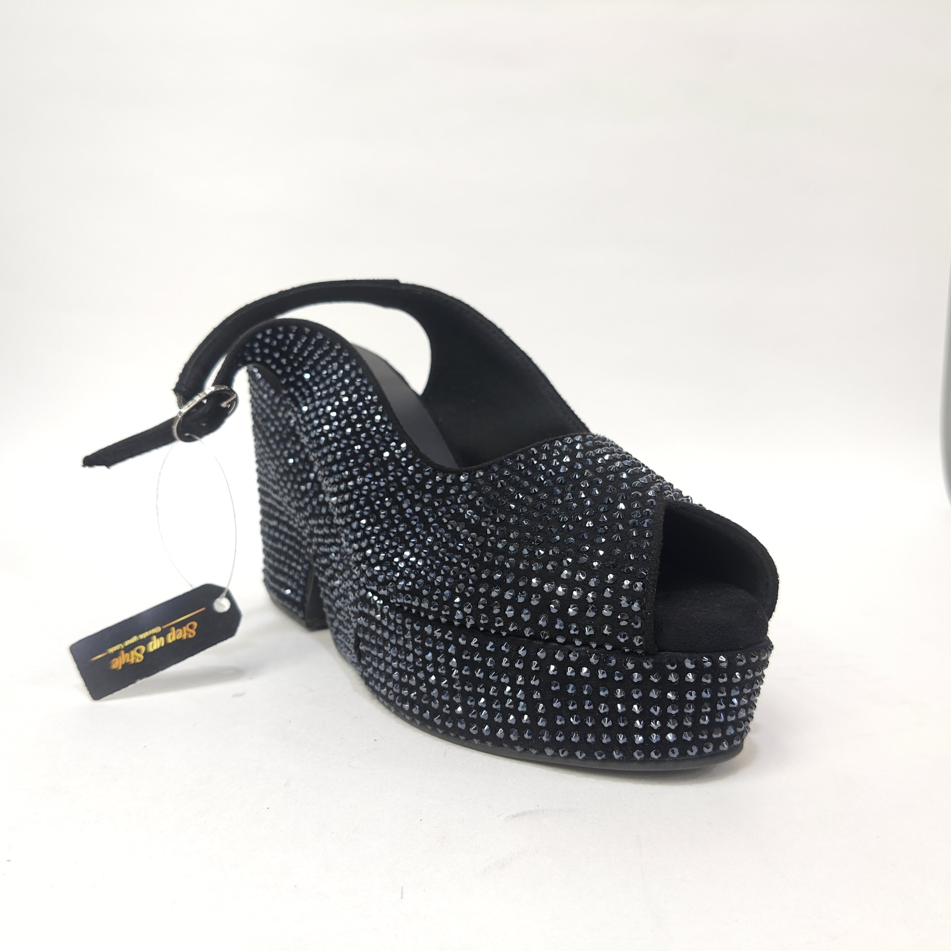 StepUpStyle Women’s Chunky Heel with Diamond Cover – Black & Gold