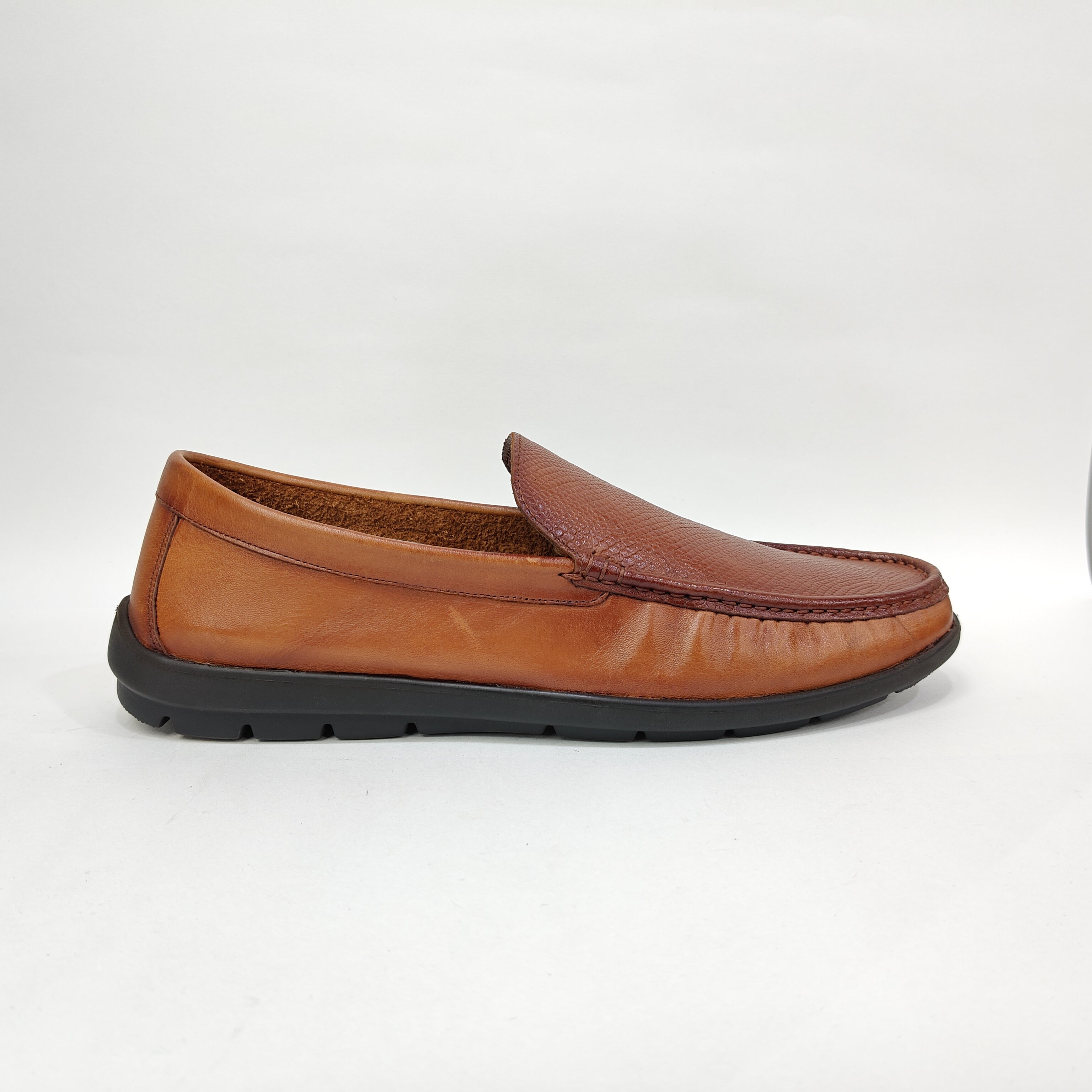 Men’s Lightweight Snake Shell Loafers – Black & Tan