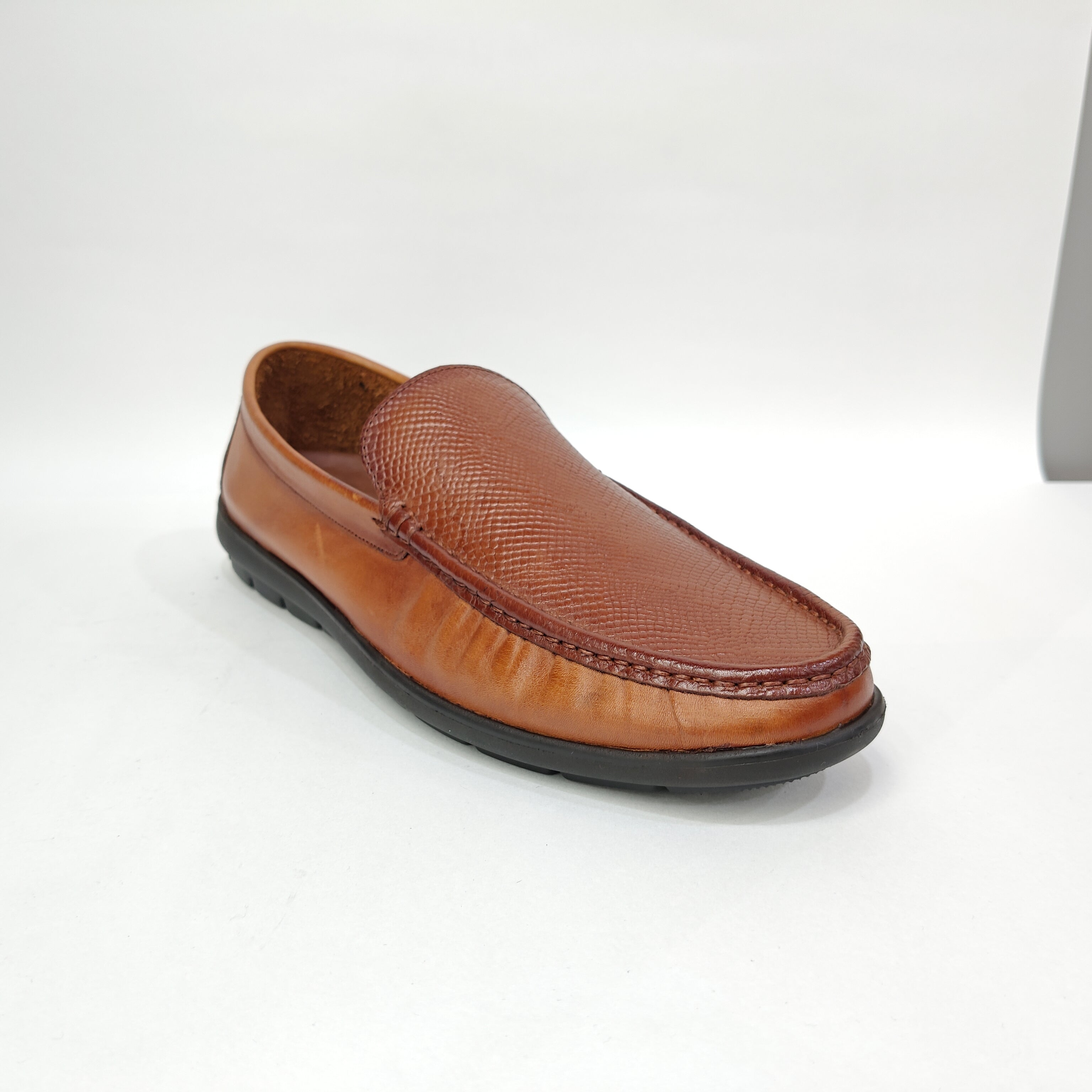 Men’s Lightweight Snake Shell Loafers – Black & Tan