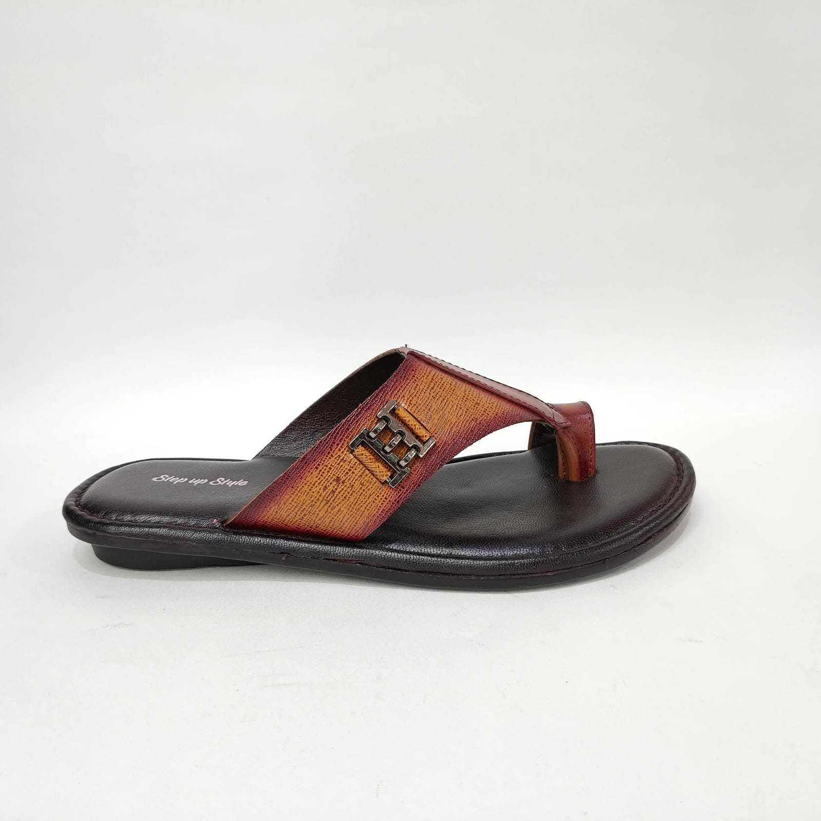 StepUpStyle Men’s Flat Chain P Chappal – Black & Tan