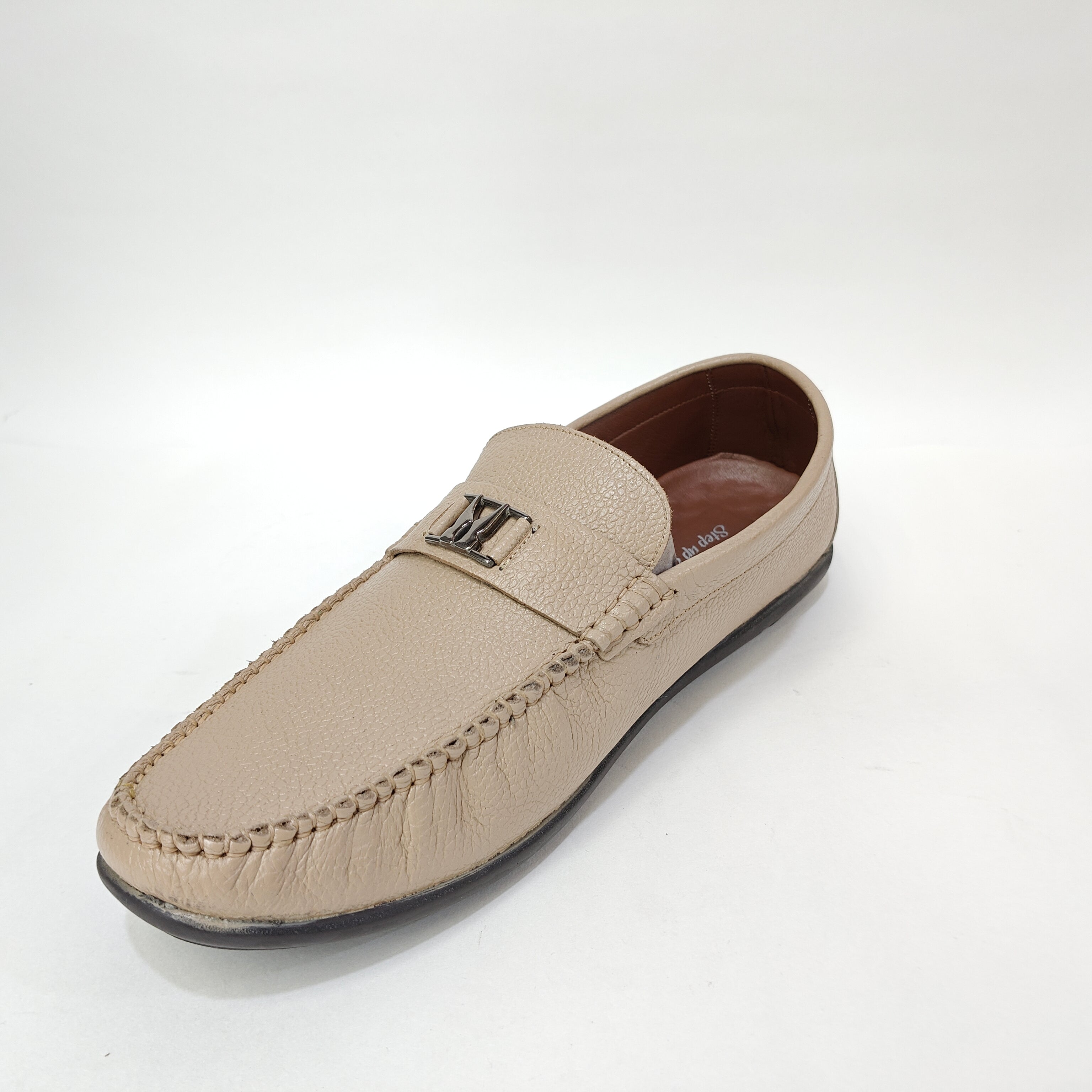 StepUpStyle Men’s Loafer with Butterfly Pattern – Cream & Black