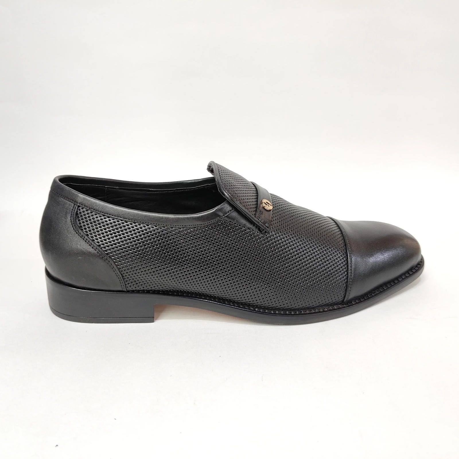 StepUpStyle Men’s Dots Formal Shoe – Black & Tan